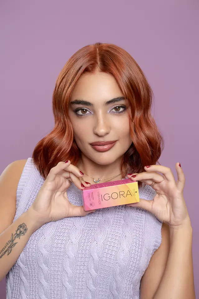 Violeta Hódar, sorprende con su nuevo look, inspirado en los colores de la temporada